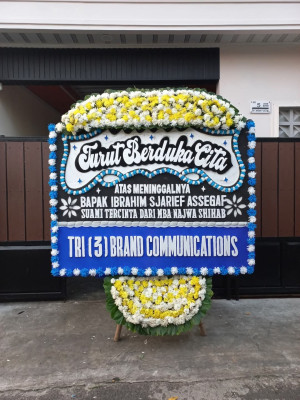 Papan Bunga Duka di Sudajaya Hilir